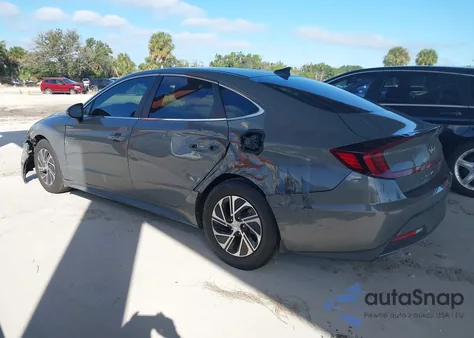 2021 Hyundai Sonata Blue z USA, uszkodzony, nr VIN KMHL24JJ7MA024135